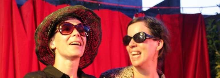 Spectacle de Contrebande au café Lakanal en 2010.